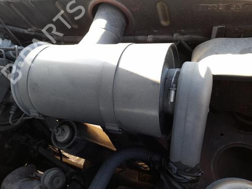 Used Air filter box LAND ROVER DISCOVERY I (LJ) 2.5 TDI 4x4 (113 hp) 28426736