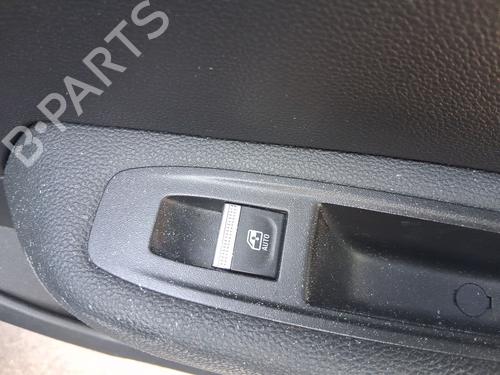 Used Right rear window switch Right rear window switch 37217162 37217162