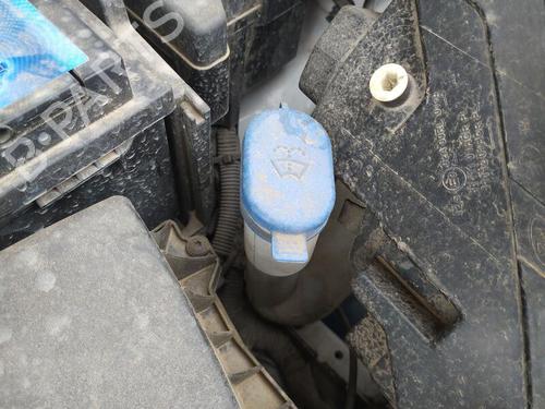 Used Windscreen washer tank FORD TOURNEO COURIER B460 MPV [2014-2025]  25130076