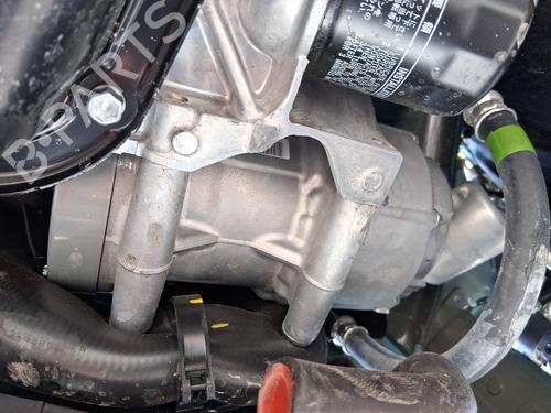 Used AC compressor AC compressor TOYOTA C-HR (_X1_) 2.0 Hybrid (MAXH10) (112 hp) 33427580 33427580