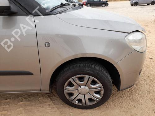 Used Right front fenders SKODA FABIA II (542) [2006-2014]  27683587