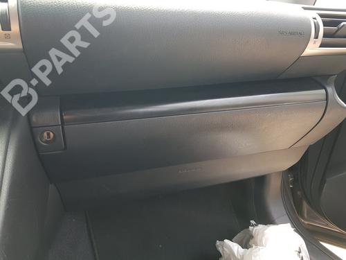 glove-box-lexus-is-iii-_e3_-300h-ave30_-ave30r-2013-9858166 main image