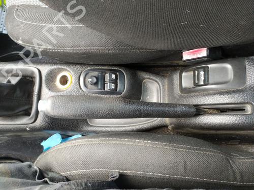 Parkbremsarm/handtak PEUGEOT 206 CC (2D) 1.6 16V (2DNFUF, 2DNFUR) (109 hp) 32141804