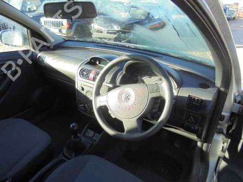 Rear fog light OPEL CORSA C Hatchback Van (X01) | BP605646C37