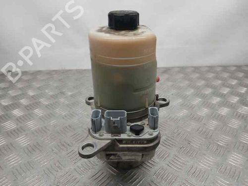 Used Steering pump FORD FOCUS II (DA_, HCP, DP) [2004-2013]  13899803