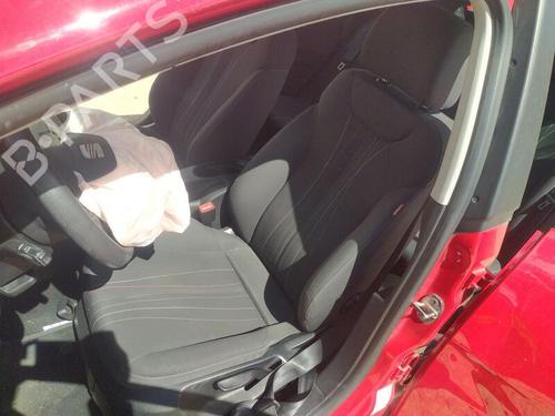 Used Left front seat SEAT LEON (1P1) 1.2 TSI (105 hp) 24842177