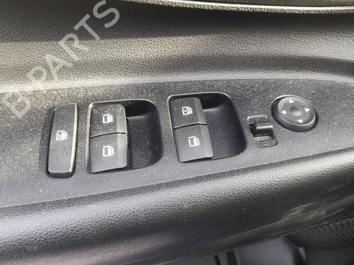 BP31646614I27 main image