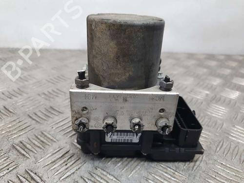 Used ABS pump RENAULT TRAFIC II Bus (JL) [2001-2025]  17108859