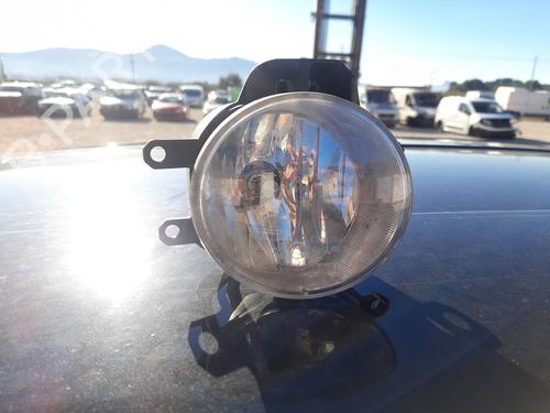 Used Left front fog light TOYOTA AURIS (_E18_) 1.4 D-4D (NDE180_, NDE180R) (90 hp) 30710574