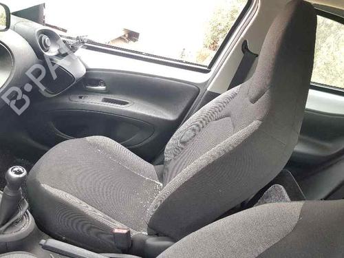 Fotel przedni prawy TOYOTA AYGO X (_B7_) 1.0 VVT-i (KGB70) C/AIRBAG