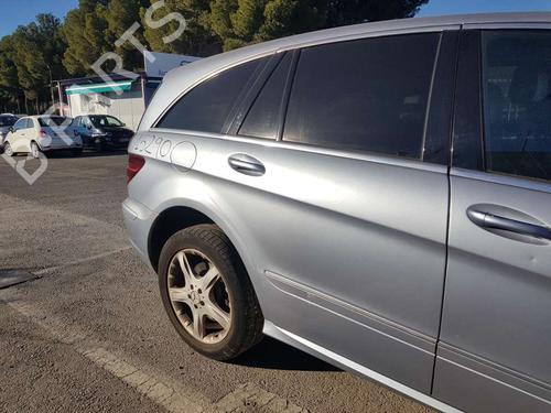 Used Right rear door MERCEDES-BENZ R-CLASS (W251, V251) [2005-2017]  16683758