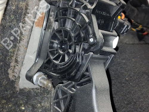 Pedal Pedal PEUGEOT 308 SW II (LC_, LJ_, LR_, LX_, L4_) 1.2 THP 130 (131 hp) 39658390 39658390