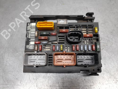 Used Fuse box PEUGEOT 407 (6D_) 2.0 HDi 135 (6DRHRH, 6DRHRE, 6DRHRG, 6DRHRJ) (136 hp) 32110118