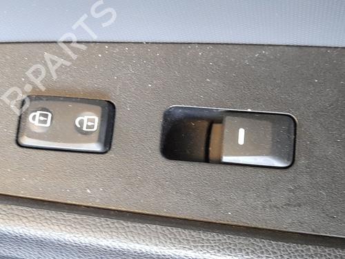Mando elevalunas delantera derecho Mando elevalunas delantera derecho KIA SPORTAGE III (SL) 2.0 CRDi (136 hp) 37274263 37274263