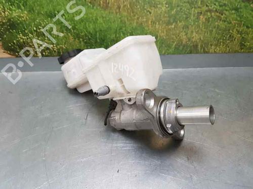 Used Brake master cylinder OPEL INSIGNIA A Sports Tourer (G09) [2008-2017]  5840403
