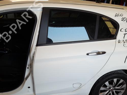 Used Left rear door Left rear door 37218297 37218297