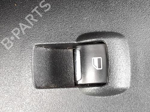 Højre fortil elrude kontakt Højre fortil elrude kontakt FORD ECOSPORT 1.0 EcoBoost (125 hp) 36499071 36499071