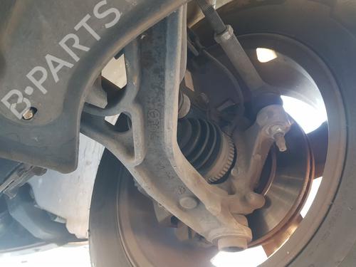 Used Right front suspension arm CHRYSLER VOYAGER IV (RG, RS) 2.5 CRD (141 hp) 16009436