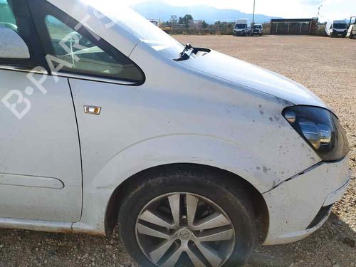 Used Right front fenders OPEL ZAFIRA / ZAFIRA FAMILY B (A05) [2005-2019]  22644147