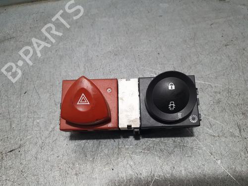 Used Warning switch RENAULT MEGANE II (BM0/1_, CM0/1_) [2001-2012]  9364151