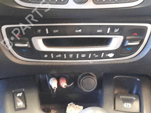 Used Climate control Climate control 37218027 37218027