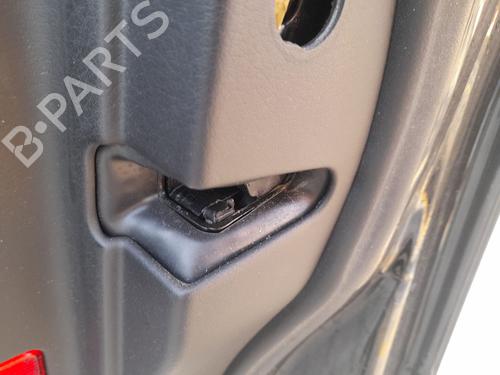 Høyre foran lås AUDI A4 B7 (8EC) 1.9 TDI (116 hp) 31973497