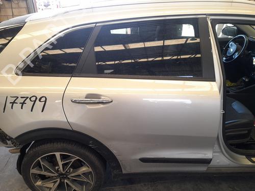 Used Right rear door Right rear door 37217129 37217129