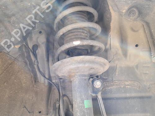 Used Right front shock absorber TOYOTA YARIS (_P13_) 1.5 Hybrid (NHP130_, NHP130) (101 hp) 26395818