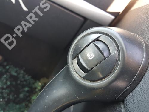 Used Right front window switch Right front window switch RENAULT CLIO III (BR0/1, CR0/1) 1.5 dCi (C/BR0G, C/BR1G) (68 hp) 9688629 9688629