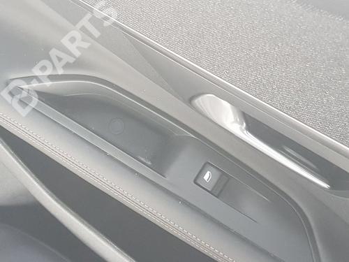 Used Left rear window switch Left rear window switch PEUGEOT 3008 II SUV (MC_, MR_, MJ_, M4_) 1.5 BlueHDi 130 (131 hp) 10770898 10770898
