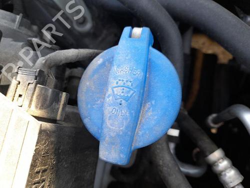 Used Windscreen washer tank KIA STONIC (YB) 1.0 T-GDi (120 hp) 29918270