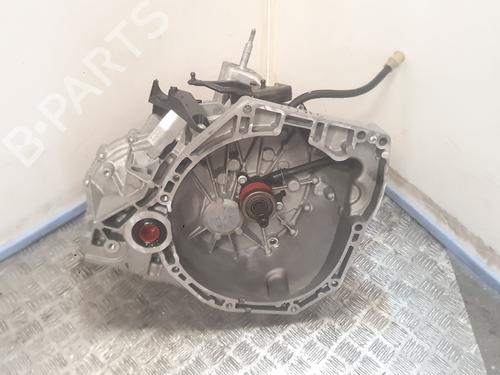 gearbox-renault-megane-iv-hatchback-b9amn_-2015-38060543 main image