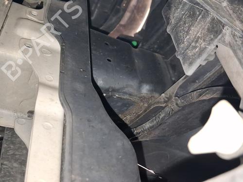 Used Front bumper reinforcement Front bumper reinforcement 37473471 37473471