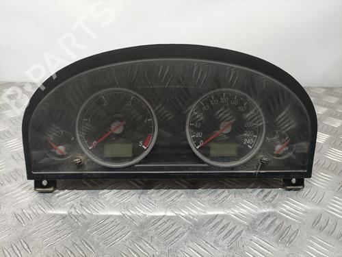 Used Instrument cluster FORD MONDEO III Saloon (B4Y) [2000-2007]  3699705