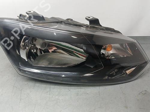 Lyskaster høyre VW POLO V (6R1, 6C1) 1.6 TDI (90 hp) 32372275