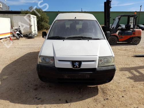Left taillight PEUGEOT EXPERT (224_) 2.0 HDI | BP29828370C34