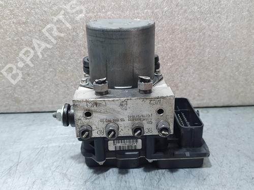 Used ABS pump PEUGEOT 5008 (0U_, 0E_) 2.0 HDi 150 / BlueHDi 150 (150 hp) 11840014