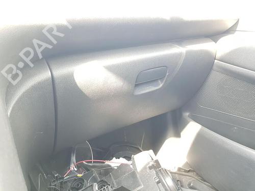 Used Glove box PEUGEOT 5008 (0U_, 0E_) 1.6 HDi (112 hp) 29336443
