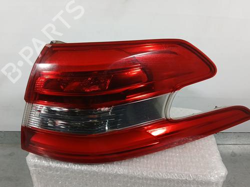 Used Right taillight Right taillight PEUGEOT 308 SW II (LC_, LJ_, LR_, LX_, L4_) 1.2 THP 130 (131 hp) 33932698 33932698