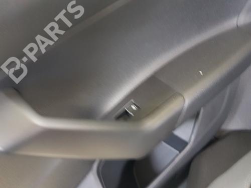 right-rear-window-switch-vw-polo-vi-aw1-bz1-ae1-10-tsi-2017-10319401 main image