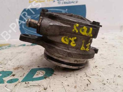 Used Vacuum pump BMW 5 Touring (E39) 530 d (184 hp) 2948097