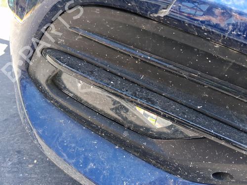 Used Right front fog light Right front fog light 37273976 37273976