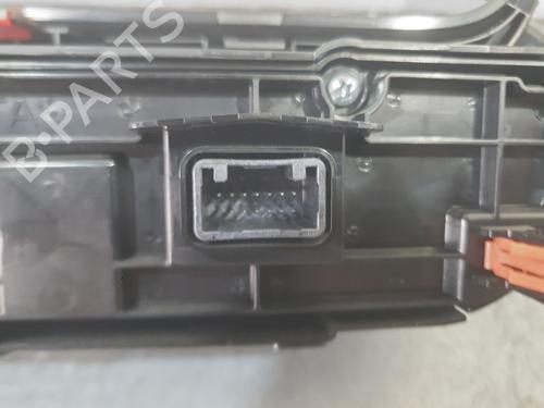 Climate control TOYOTA COROLLA Saloon (_E21_) 1.8 VVTi Hybrid (ZWE211, MZEA12) | BP37273865I5 - Image 3