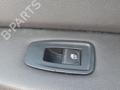 Interrupteur de vitre avant droite RENAULT CLIO V (B7_) 1.0 SCe 75 (B7M5) (72 hp) 29908949