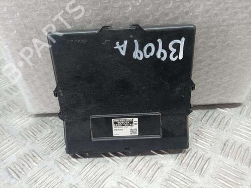 Used Electronic module TOYOTA YARIS (_P13_) 1.5 Hybrid (NHP130_, NHP130) (101 hp) 18301621