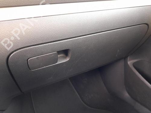 Handskerum VW GOLF V (1K1) 1.9 TDI (105 hp) 27805738