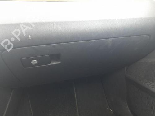 Handskerum VW PASSAT B6 (3C2) 2.0 TDI (140 hp) 26456480