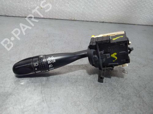Used Headlight switch TOYOTA COROLLA (_E12_) 1.6 VVT-i (ZZE121_, ZZE121R) (110 hp) 20316362