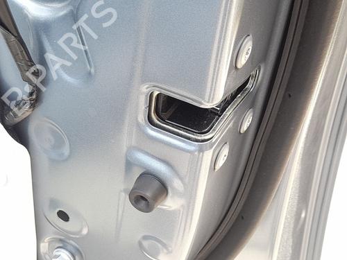 front-right-lock-toyota-corolla-saloon-_e21_-2019-36498432 main image