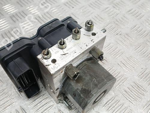 Used ABS pump NISSAN PULSAR Hatchback (C13) 1.5 dCi (110 hp) 25742060